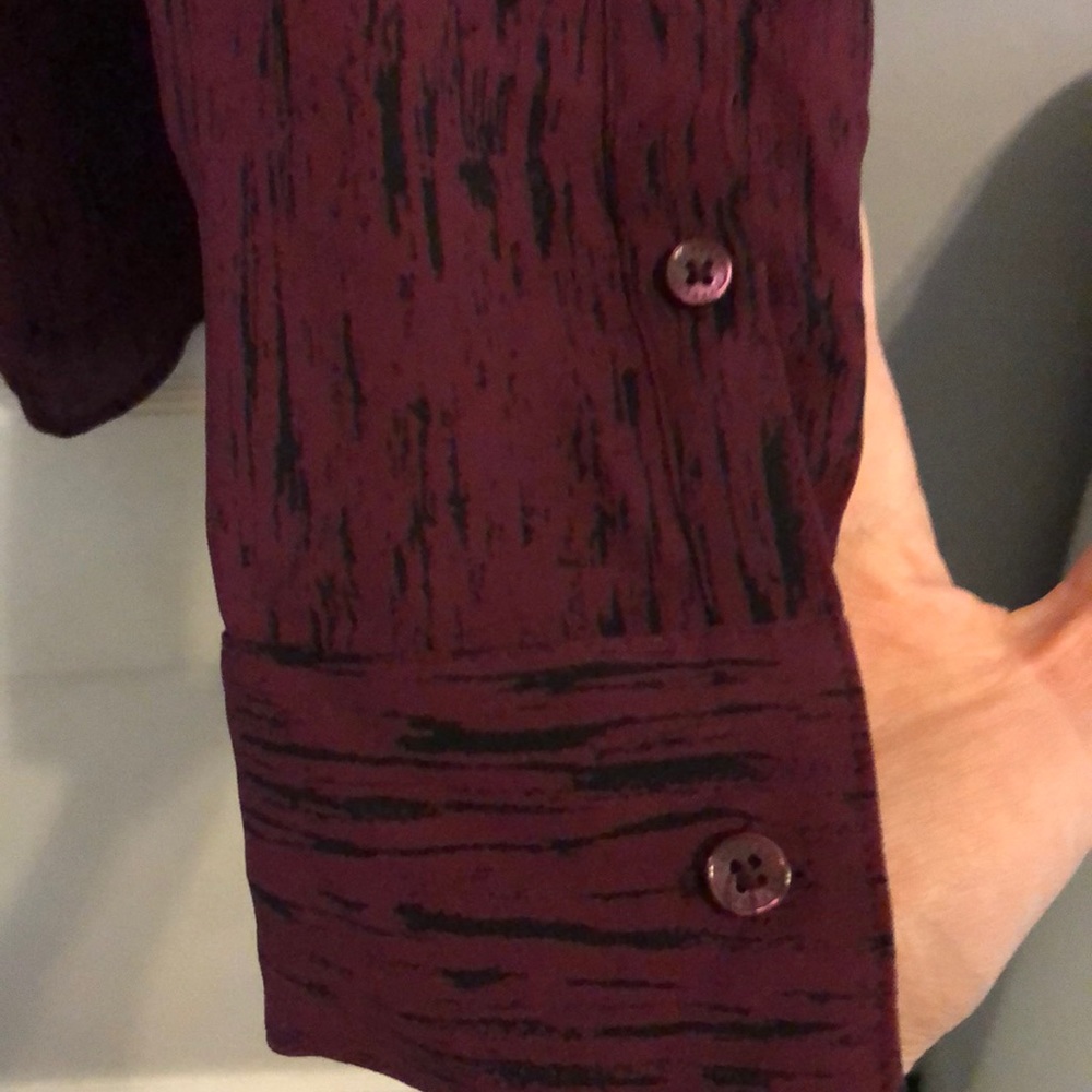 Express button down - Picture 3 of 5